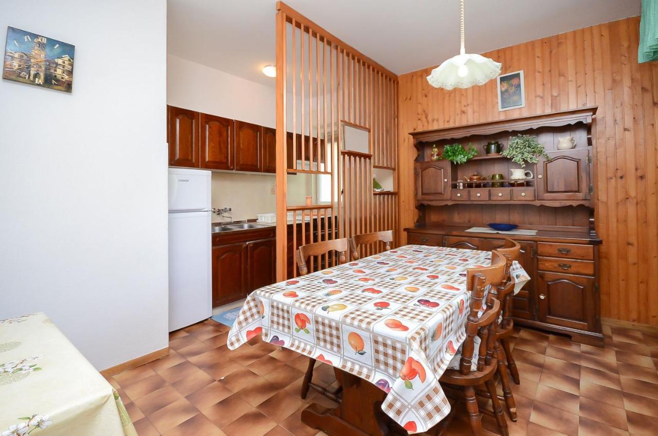 Apartments Mladen Jelica อิตชิชี ภายนอก รูปภาพ